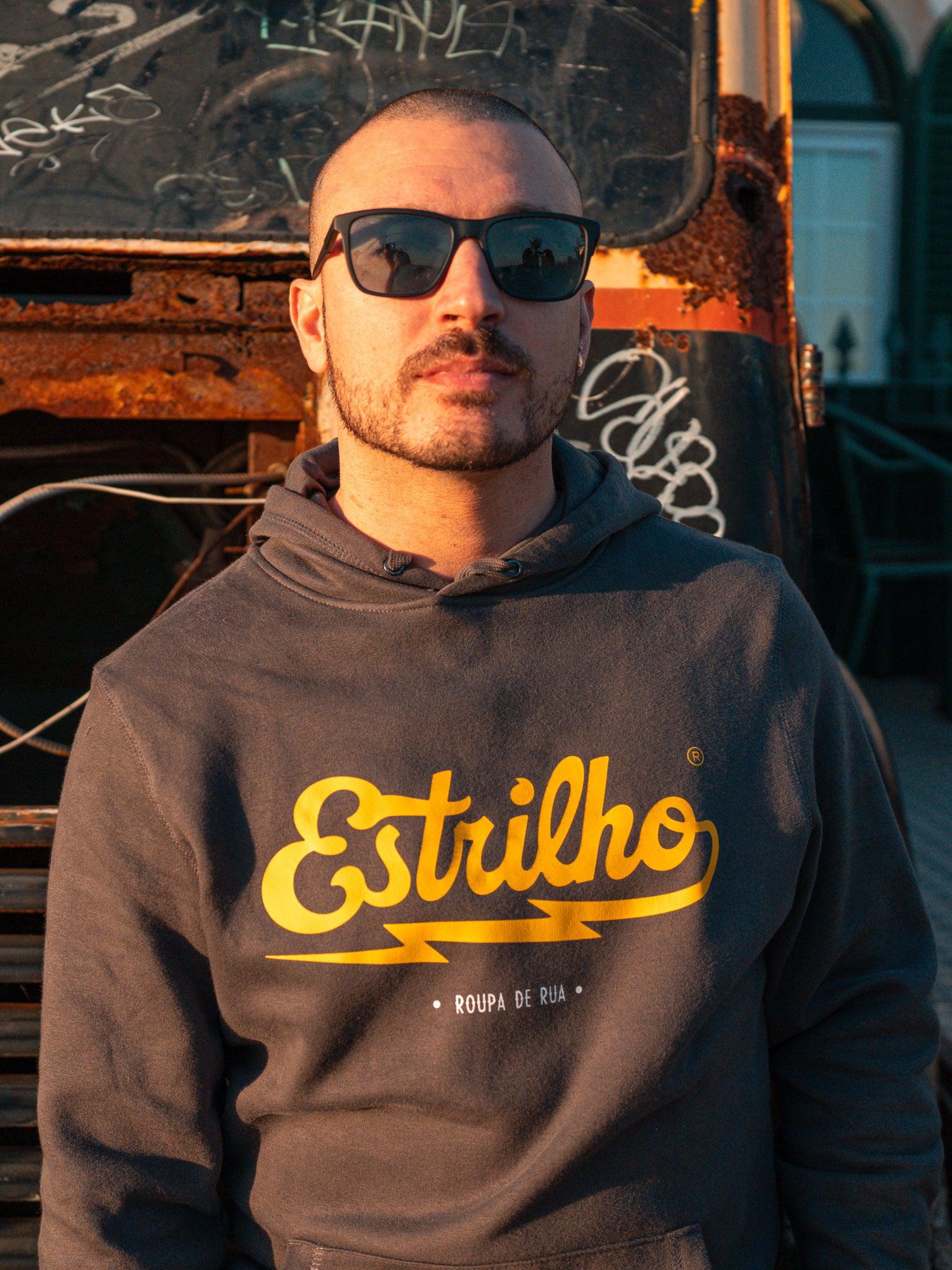 Hoodie Asfalto com Logotipo Amarelo - Estrilho-Estrilho